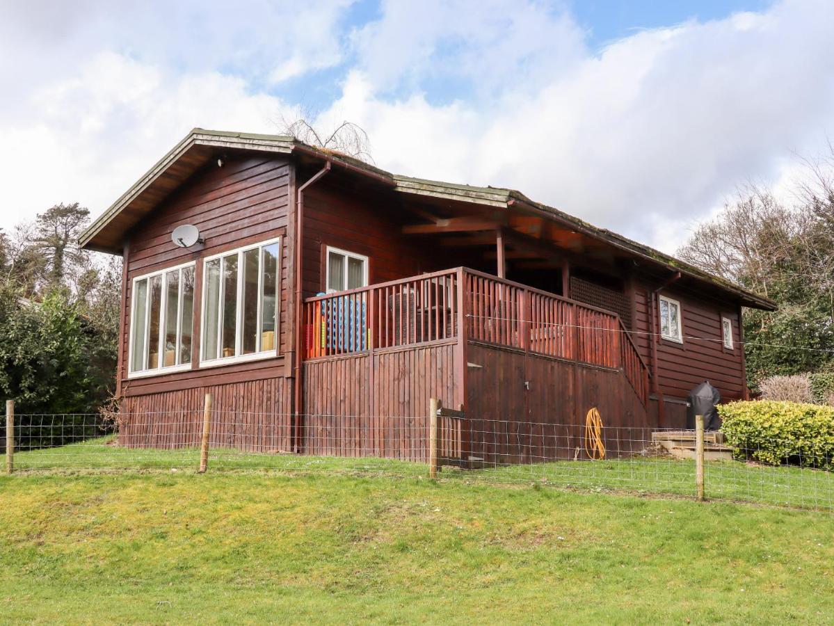 Watersview Lodge Leek Exteriér fotografie